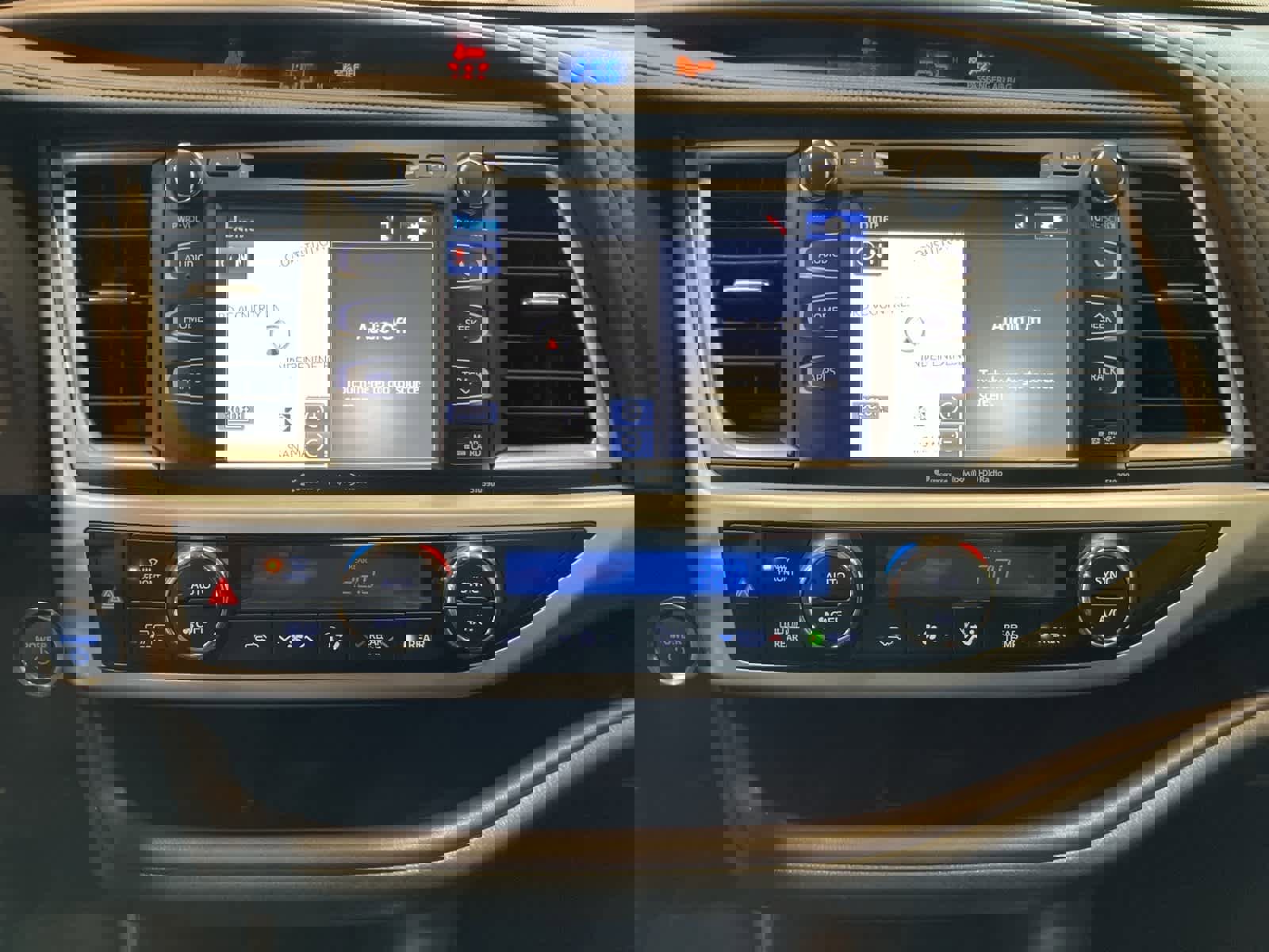 Used 2019 Toyota Highlander XLE image 20