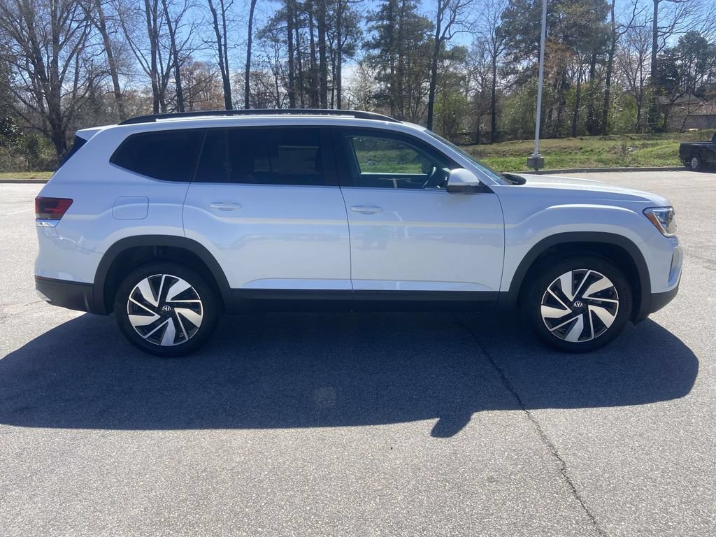 New 2026 Volkswagen Atlas SE FWD image 2
