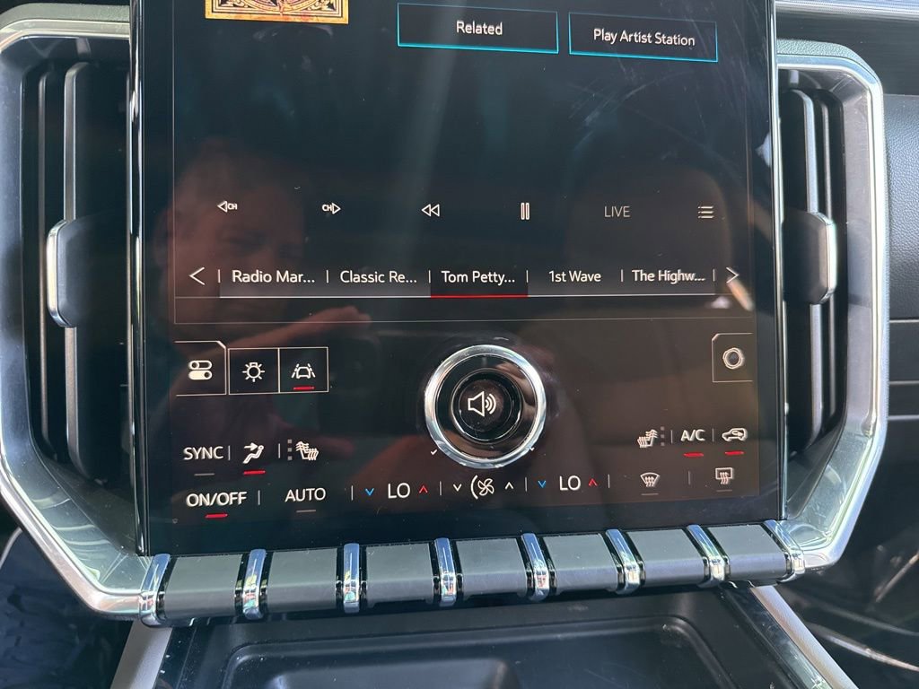 Used 2026 GMC Acadia Elevation w/ Elevation Premium Package FWD image 53