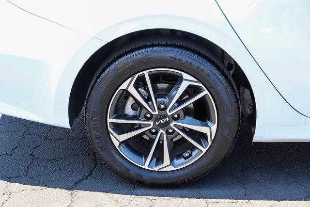Used 2024 Kia Forte LXS w/ LXS Technology Package FWD image 9