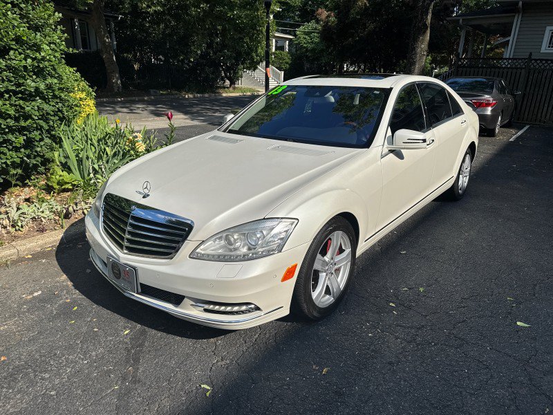 Used 2013 Mercedes-Benz S 550 4MATIC image 3