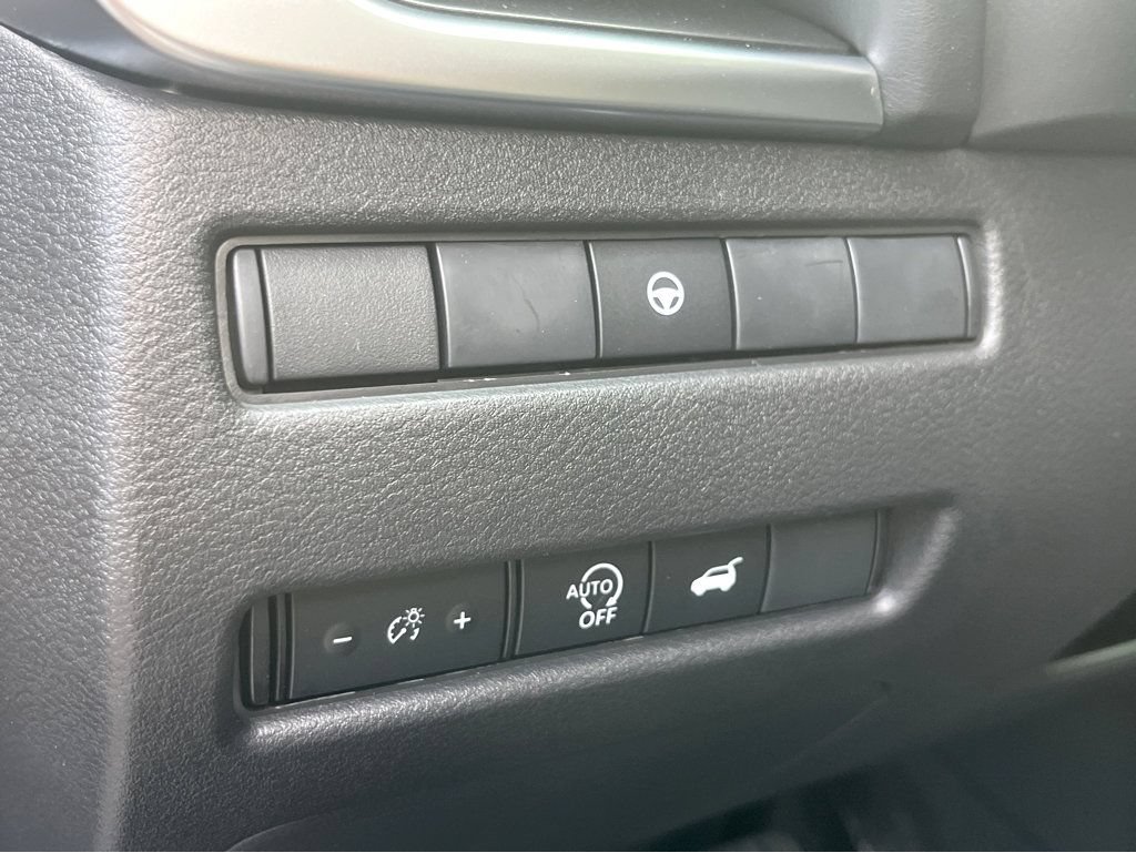 New 2025 Nissan Rogue SV FWD image 15