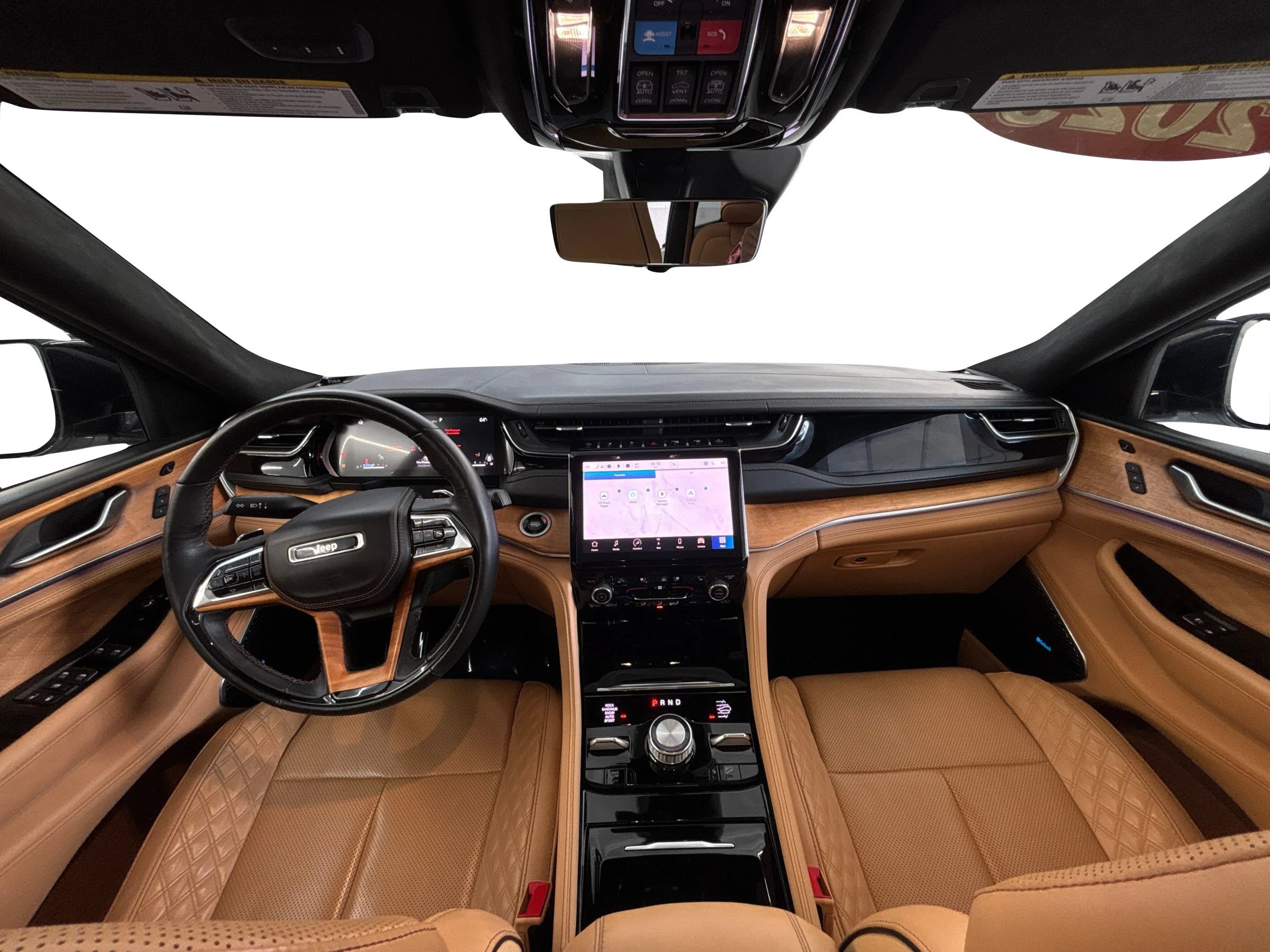 Used 2023 Jeep Grand Cherokee Summit AWD/4WD image 17