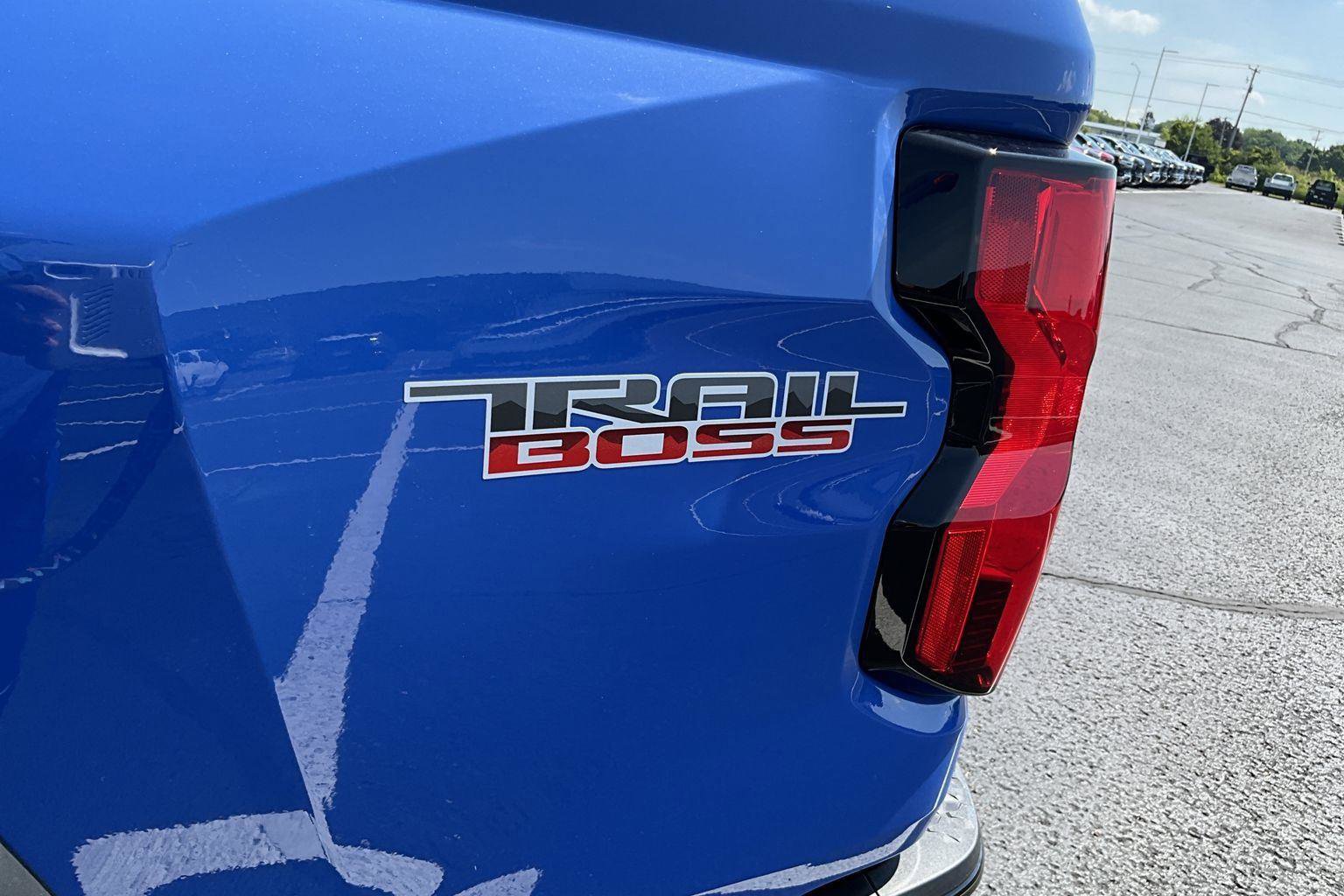 New 2025 Chevrolet Colorado Trail Boss w/ Midnight Edition image 8