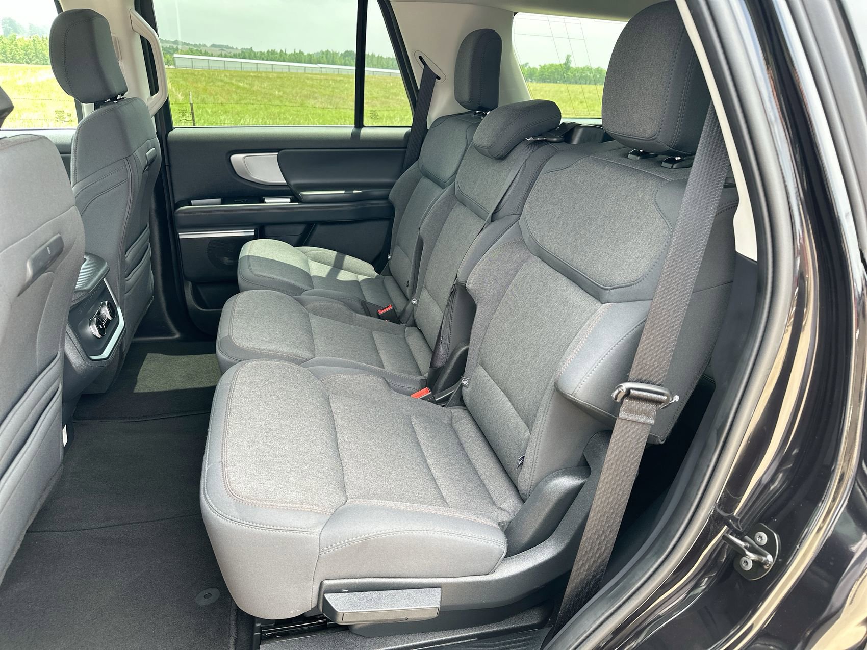 Used 2025 Ford Expedition Active AWD/4WD image 23