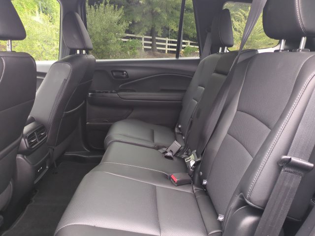 Used 2025 Honda Passport EX-L image 14