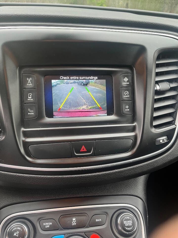 Used 2016 Chrysler 200 Limited w/ Convenience Group FWD image 17