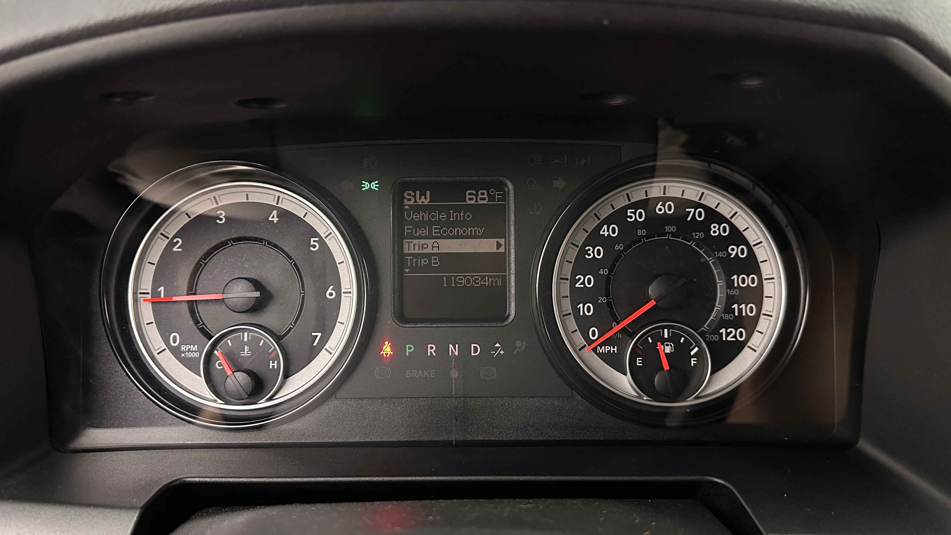 Used 2020 RAM 1500 Classic SLT image 17