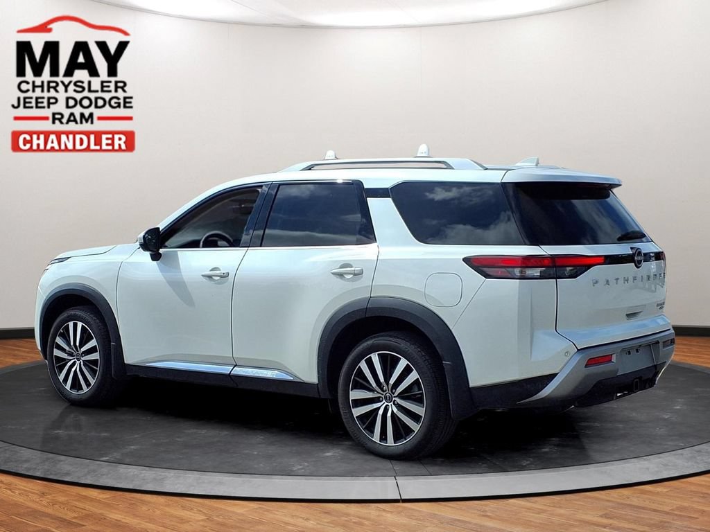 Used 2024 Nissan Pathfinder Platinum w/ Cargo Package AWD/4WD image 16