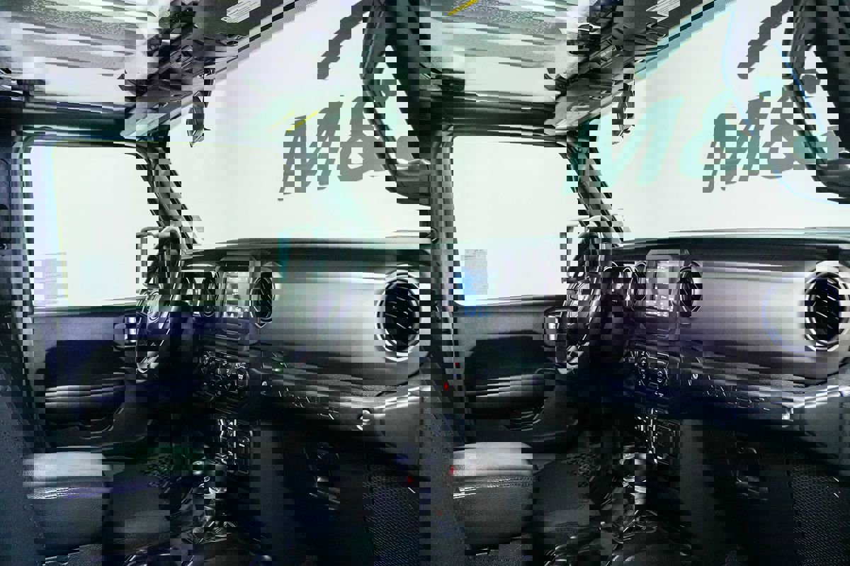 Used 2021 Jeep Wrangler Unlimited Sport image 27