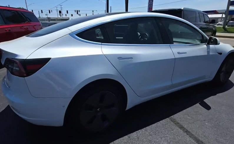 Used 2019 Tesla Model 3 Standard Range Plus RWD image 15