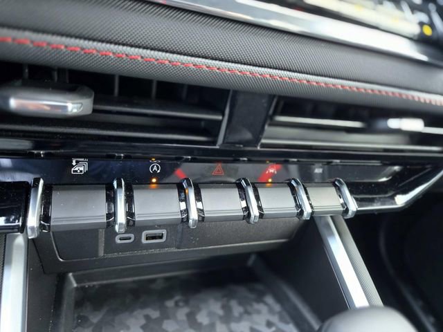 Used 2026 Chevrolet Colorado Z71 AWD/4WD image 26