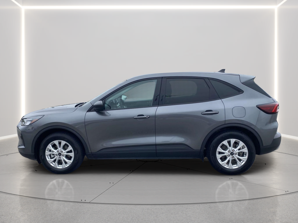 Used 2025 Ford Escape Active FWD image 2