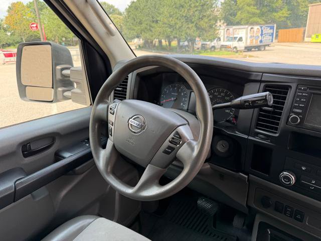 Used 2016 Nissan NV 2500 SV w/ Technology Package RWD image 16