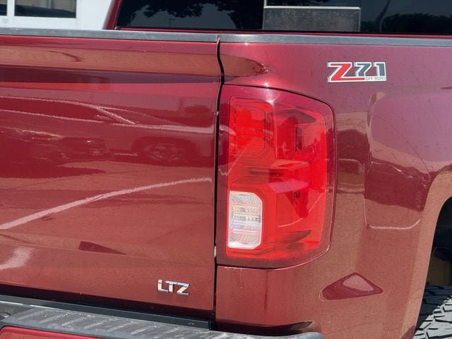Used 2018 Chevrolet Silverado 1500 LTZ Z71 w/ LTZ Plus Package AWD/4WD image 7