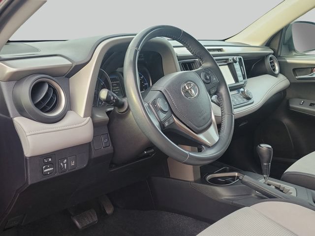 Used 2018 Toyota RAV4 XLE FWD image 10