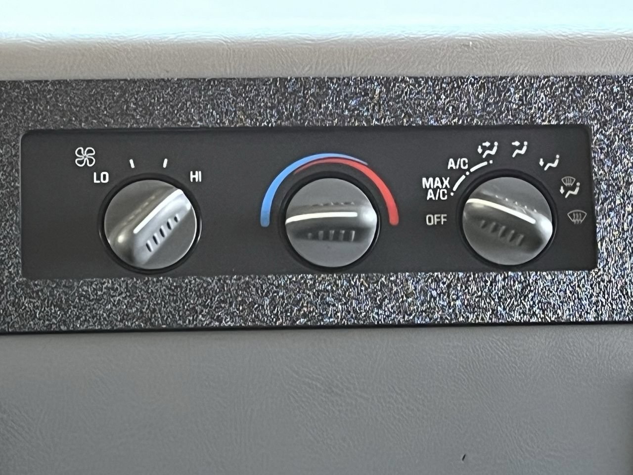 Used 2001 HUMMER H1 4-Door Wagon AWD/4WD image 16
