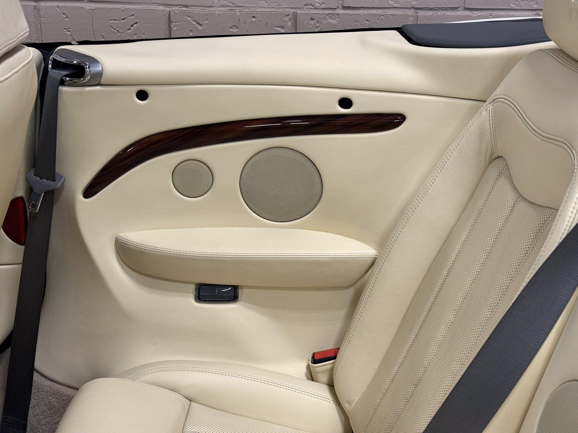 Used 2011 Maserati GranTurismo Convertible RWD image 50