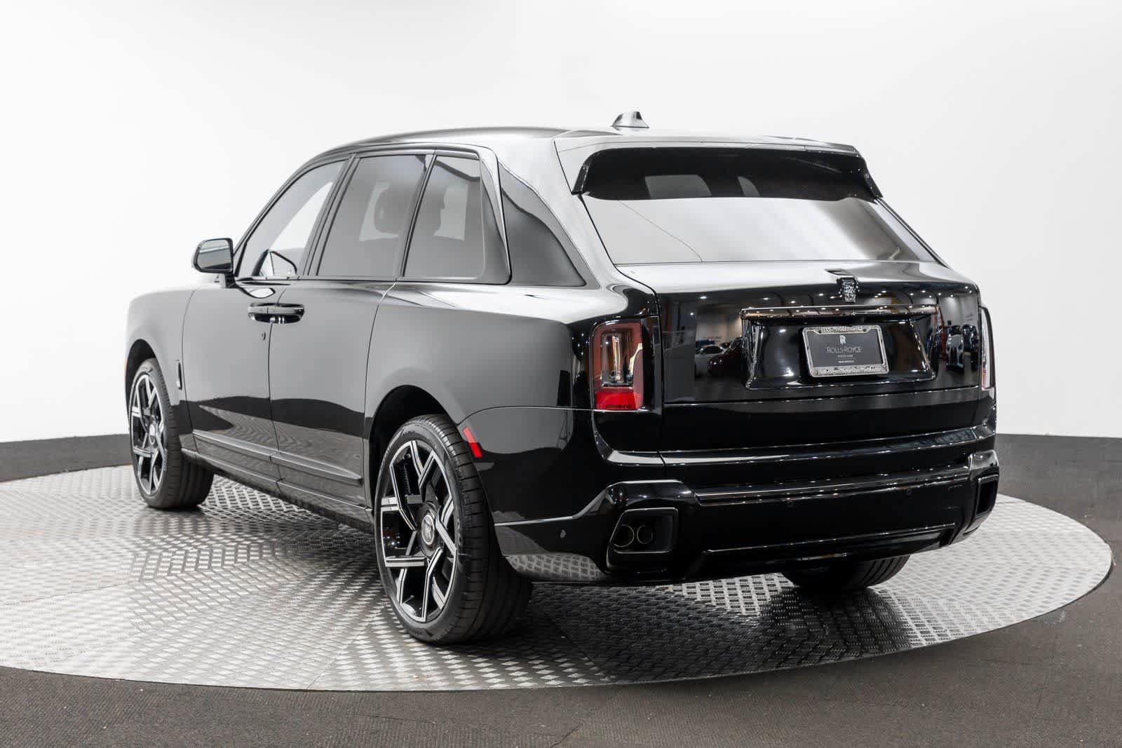 New 2026 Rolls-Royce Cullinan Black Badge AWD/4WD image 8