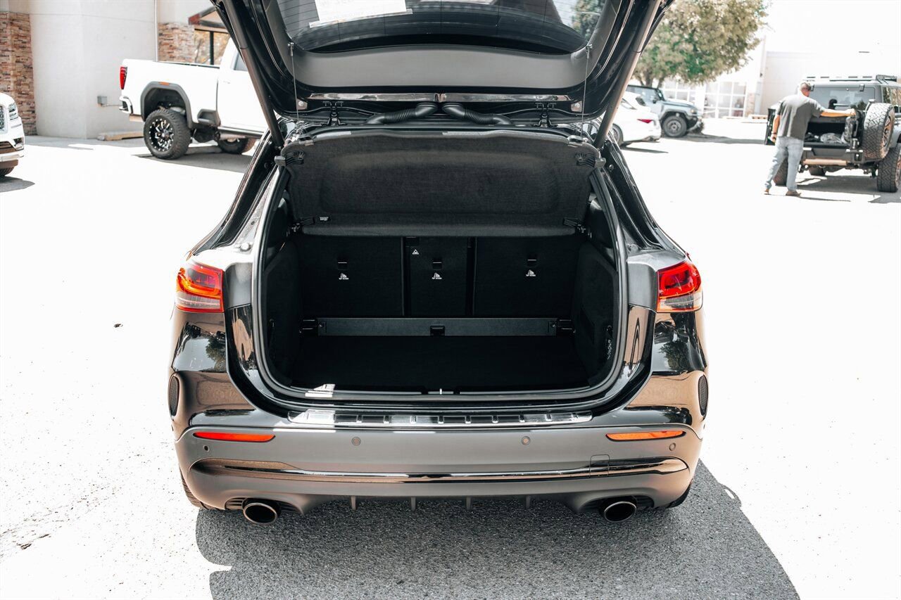 Used 2023 Mercedes-Benz GLA 35 AMG 4MATIC image 41