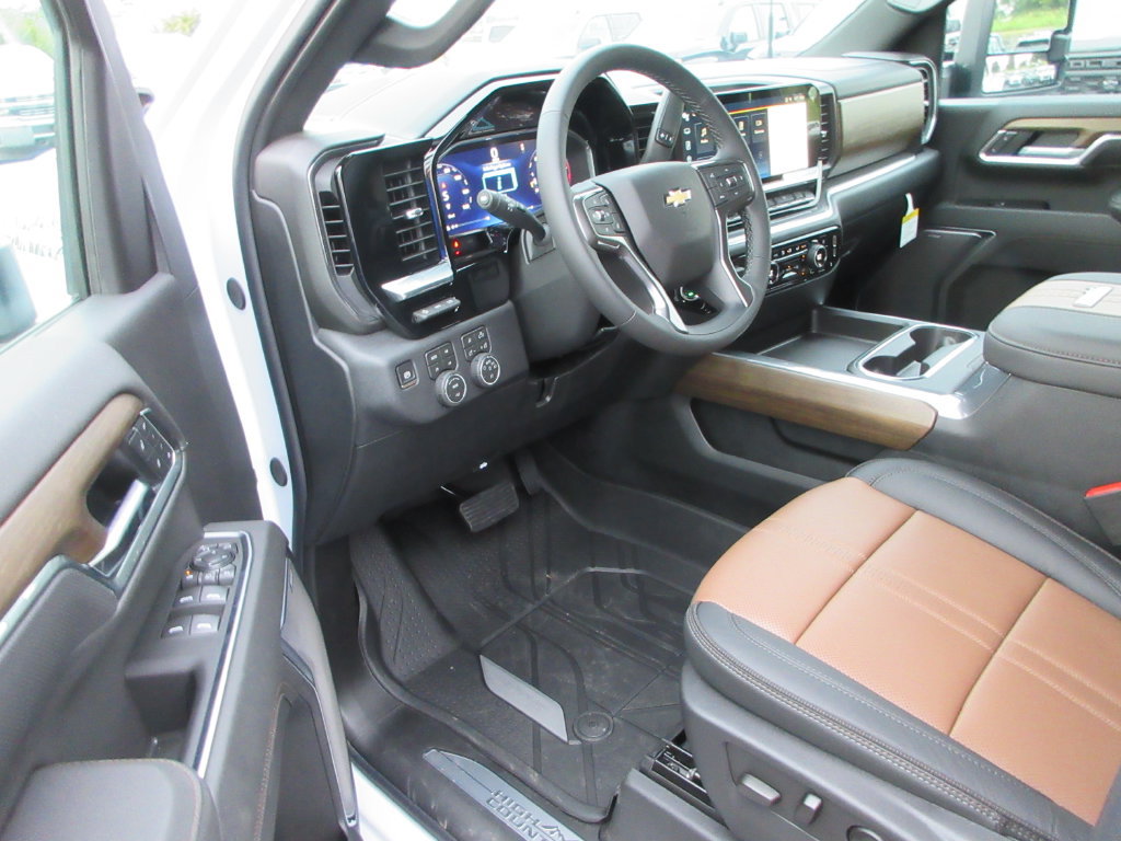 New 2026 Chevrolet Silverado 3500 High Country w/ High Country Premium Package AWD/4WD image 14