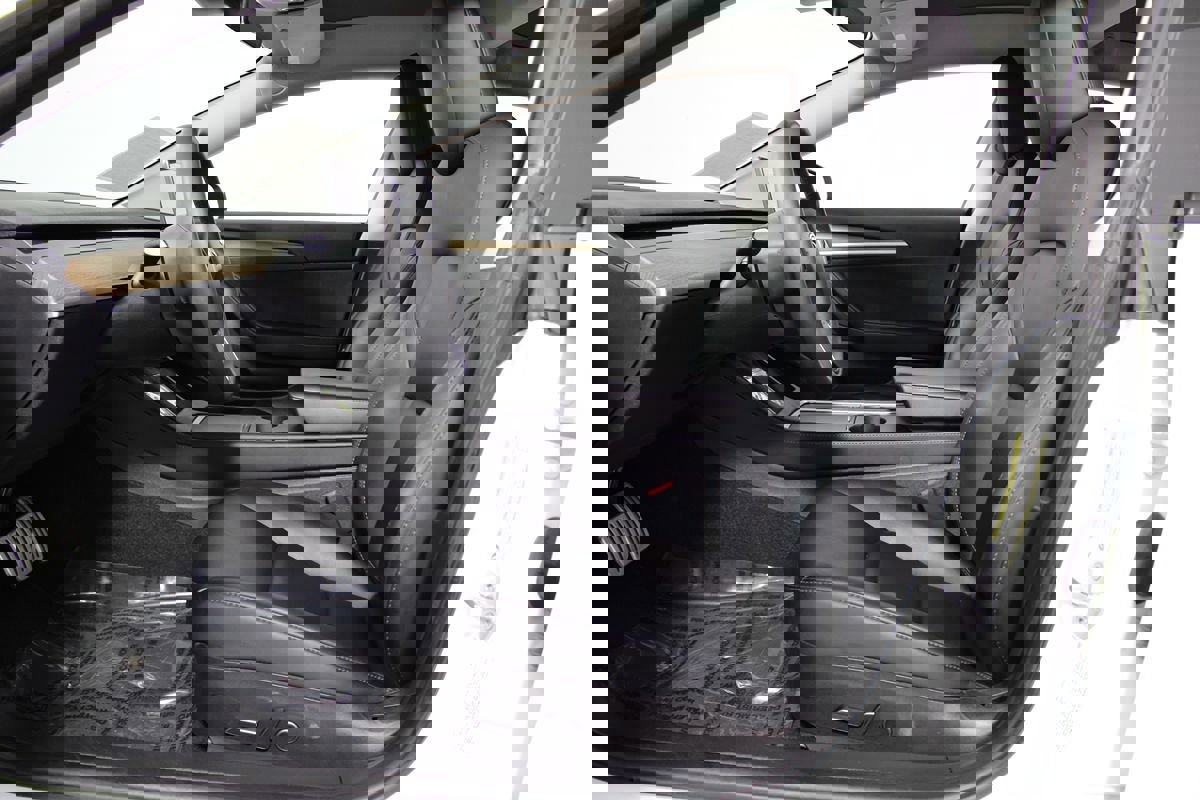 Used 2023 Tesla Model 3 Performance image 8