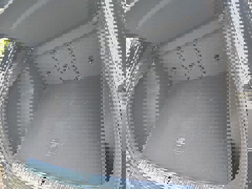 Used 2023 Audi Q3 2.0T Premium w/ Black Optic Sport Package image 11