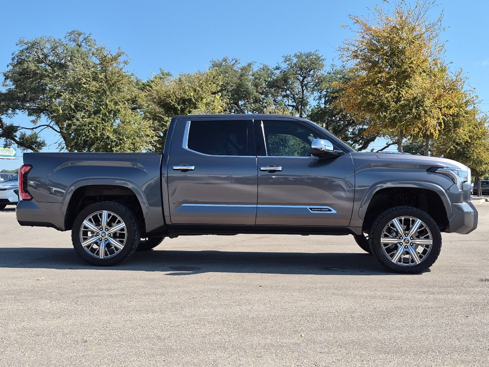 Used 2023 Toyota Tundra Capstone AWD/4WD image 6