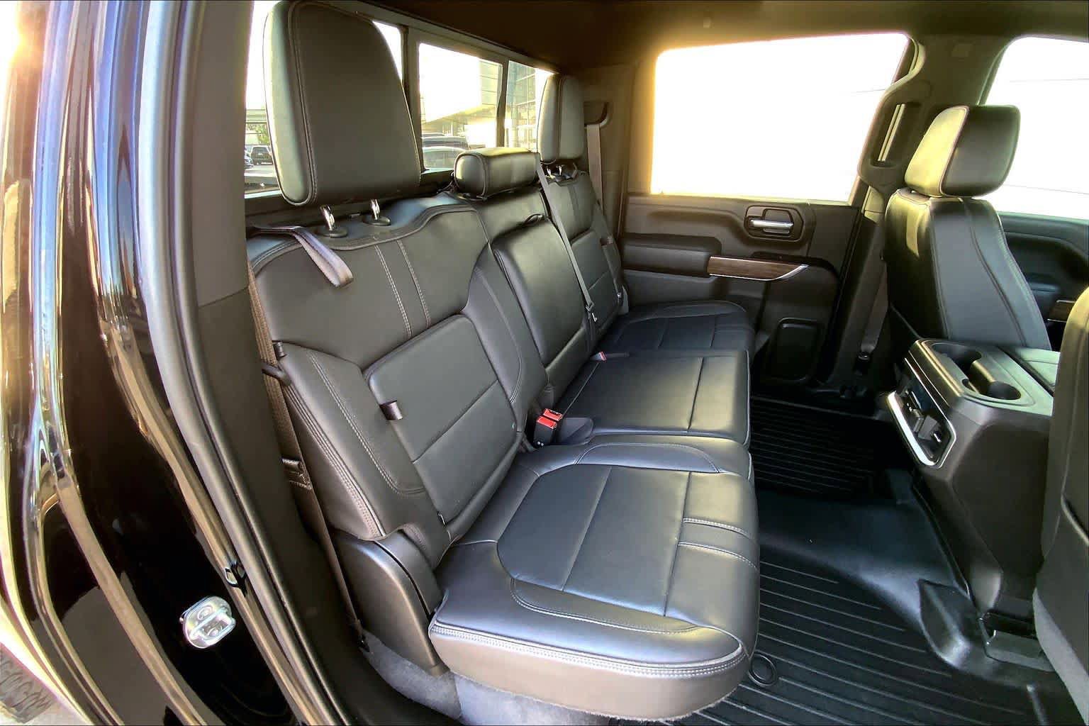 Used 2022 Chevrolet Silverado 3500 High Country w/ Technology Package AWD/4WD image 20
