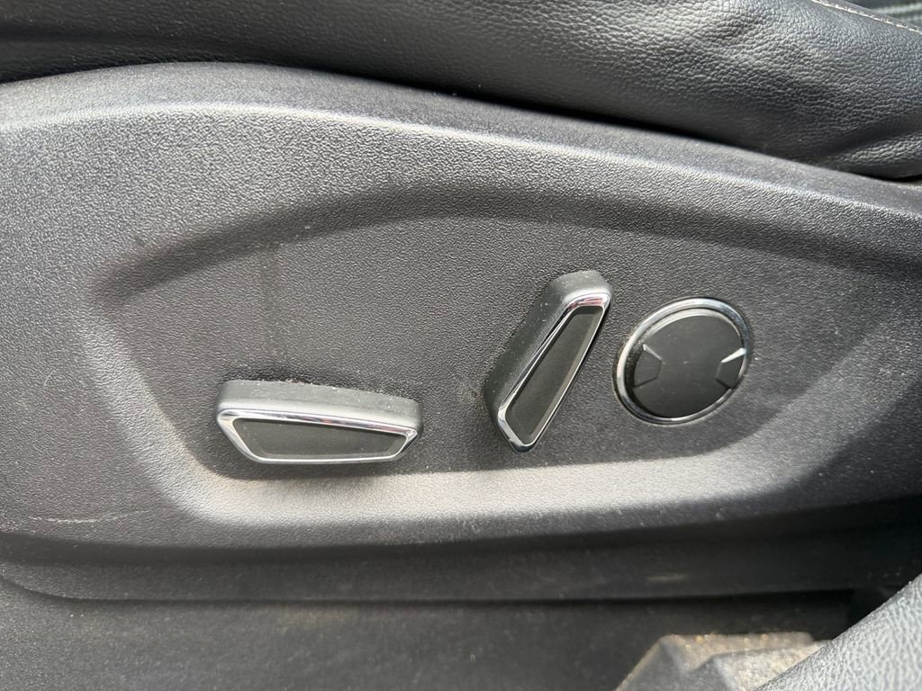 Used 2015 Ford Edge SEL w/ Equipment Group 201A AWD/4WD image 13