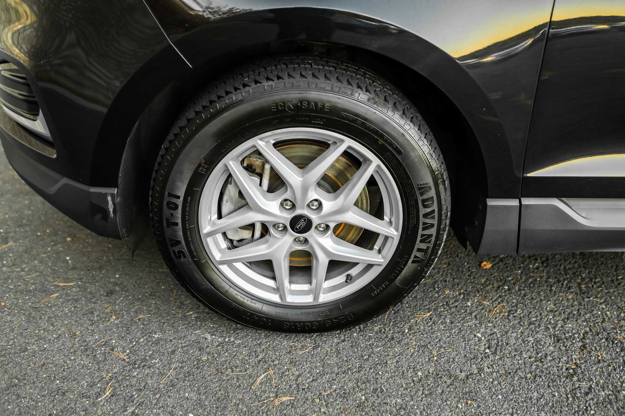 Used 2023 Ford Edge SEL image 12