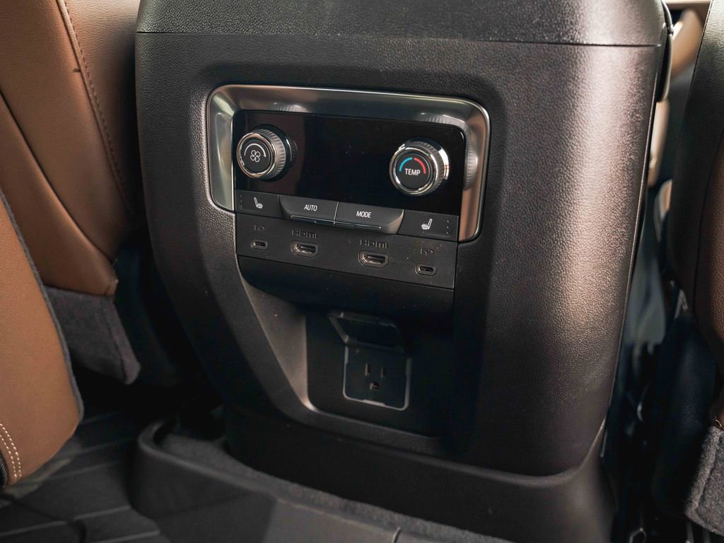 New 2026 Chevrolet Suburban High Country image 44