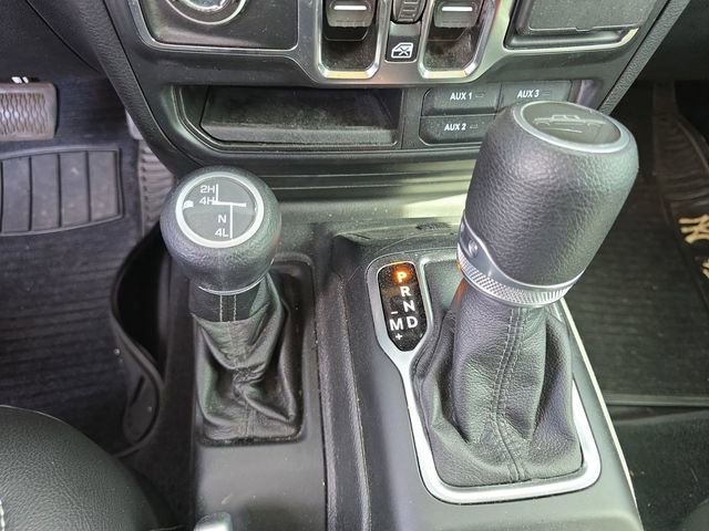 Used 2021 Jeep Gladiator Sport image 29