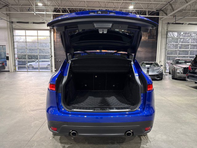 Used 2020 Jaguar F-PACE R-Sport image 15