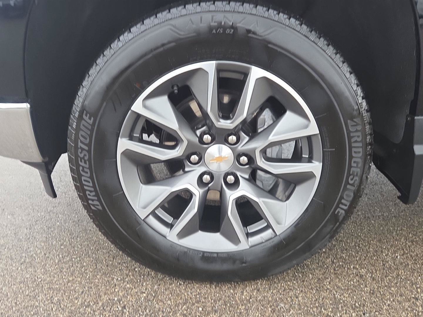 Used 2025 Chevrolet Silverado 1500 LT AWD/4WD image 12
