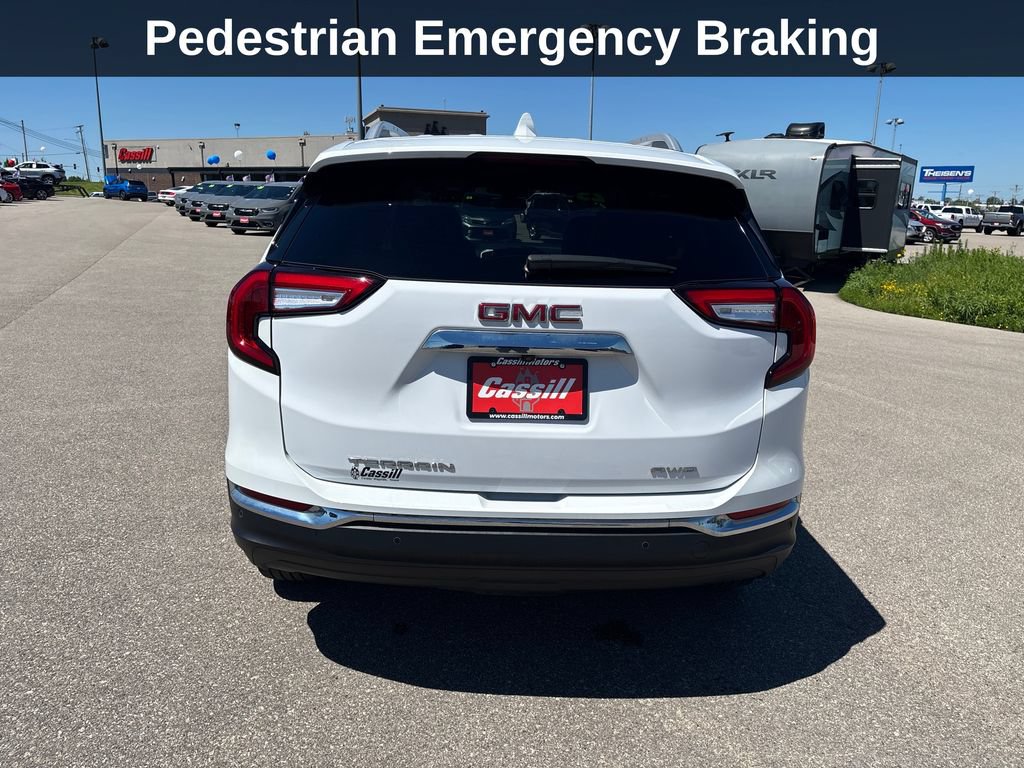 Used 2023 GMC Terrain SLT w/ Tech Package AWD/4WD image 5