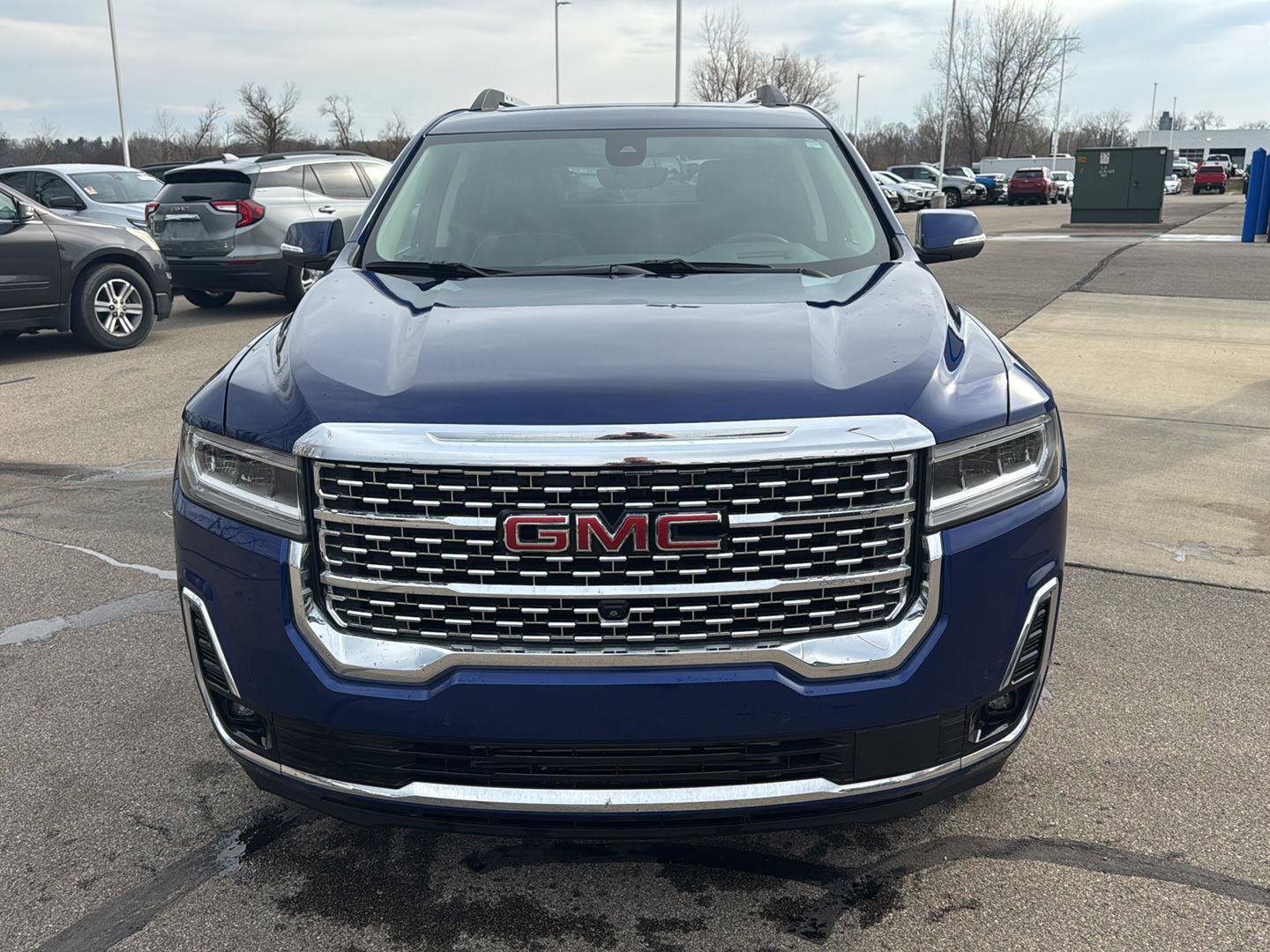 Used 2023 GMC Acadia Denali w/ Denali Ultimate Package image 9