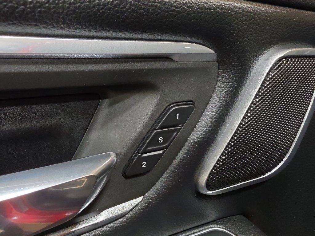 Used 2021 RAM 1500 Laramie AWD/4WD image 16