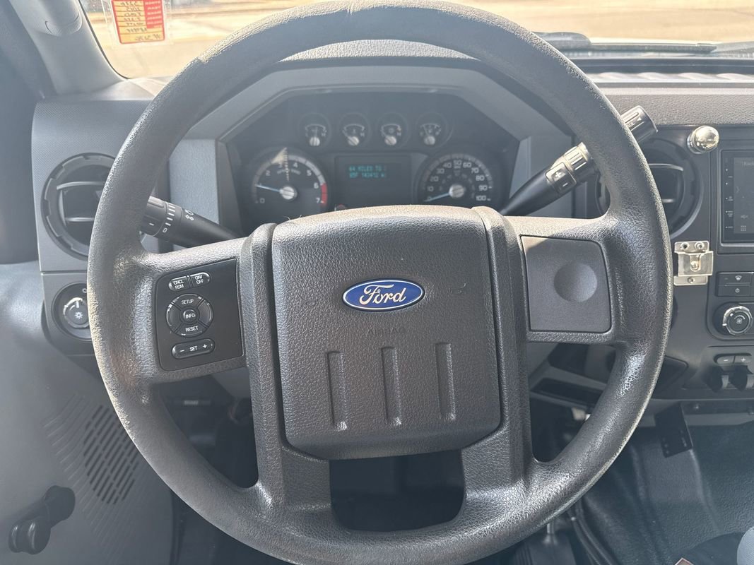 Used 2015 Ford F250 XL w/ Camper Package image 23