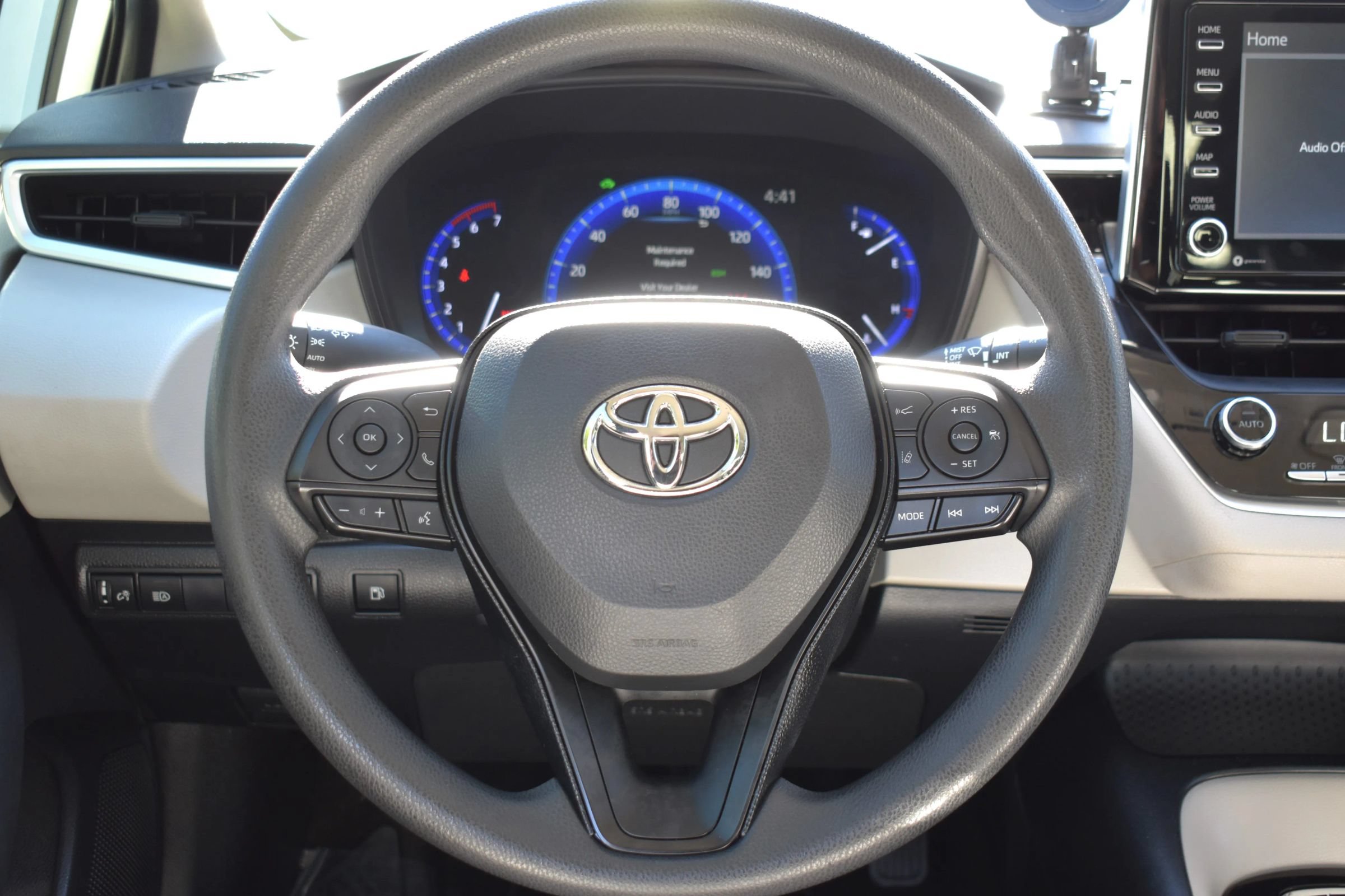 Used 2021 Toyota Corolla LE FWD image 13