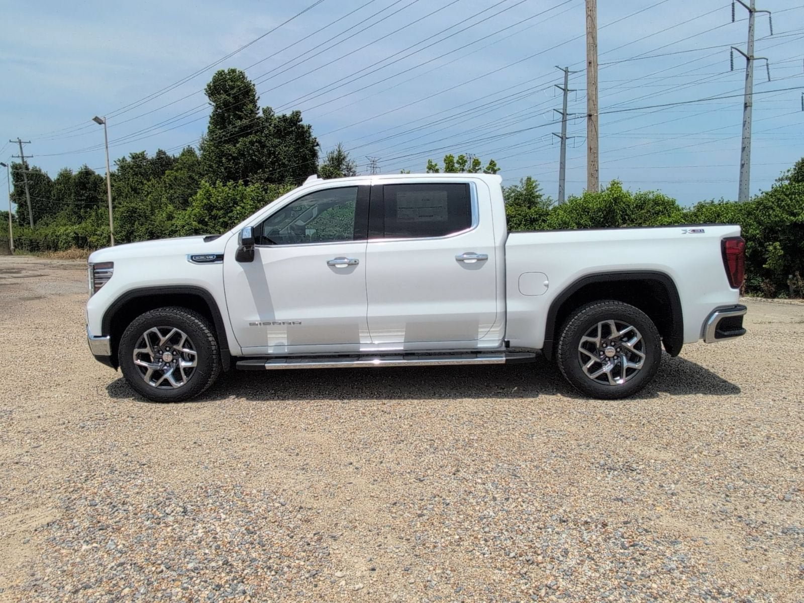New 2026 GMC Sierra 1500 SLT w/ SLT Premium Plus Package AWD/4WD image 2