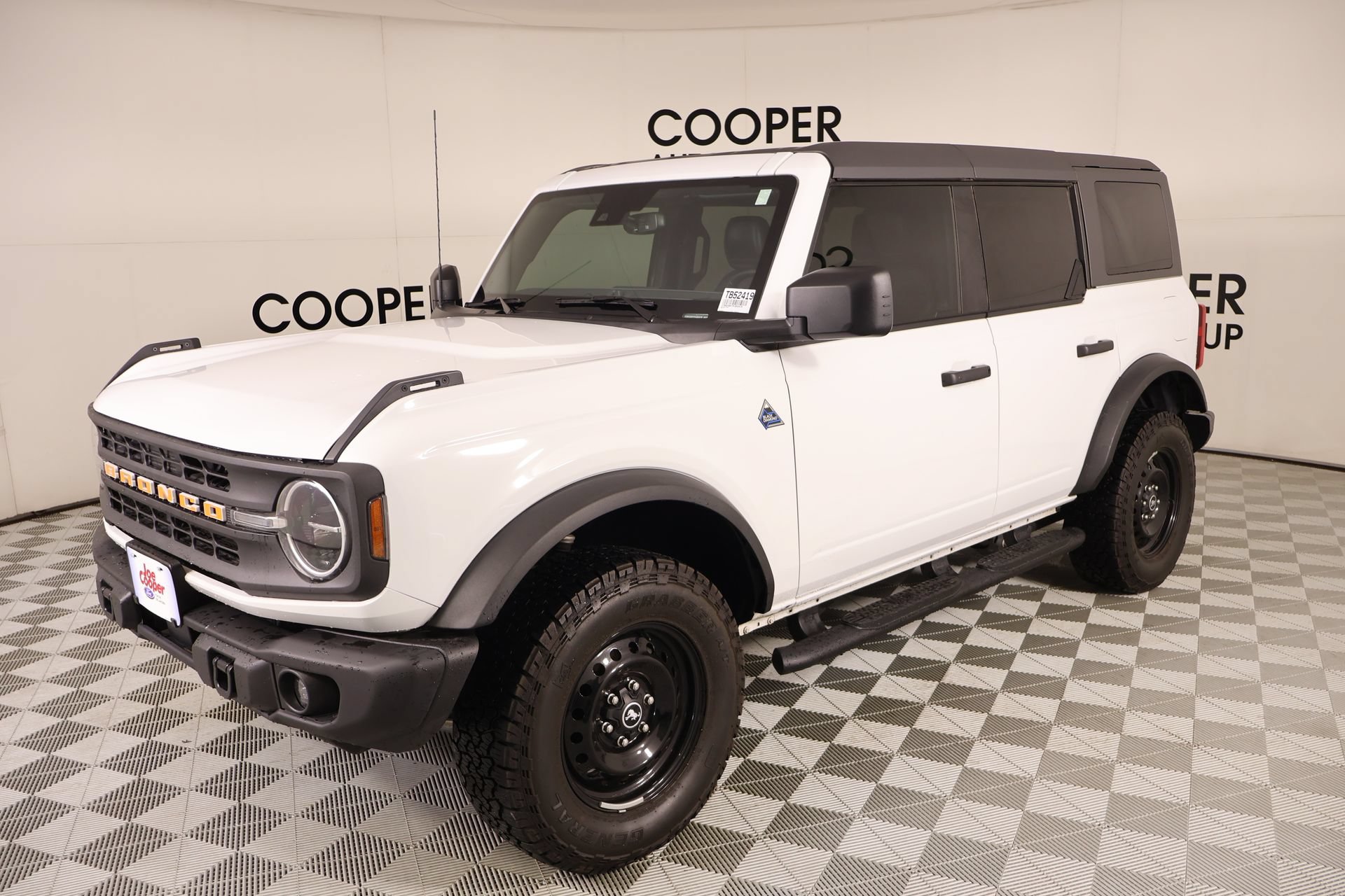 Used 2023 Ford Bronco Black Diamond AWD/4WD image 11