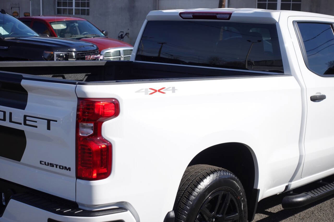 Used 2024 Chevrolet Silverado 1500 Custom w/ Rally Edition AWD/4WD image 12
