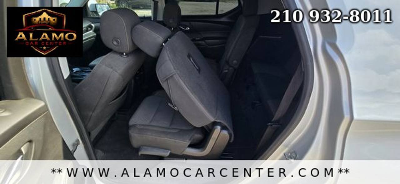Used 2020 Chevrolet Traverse LT FWD image 30