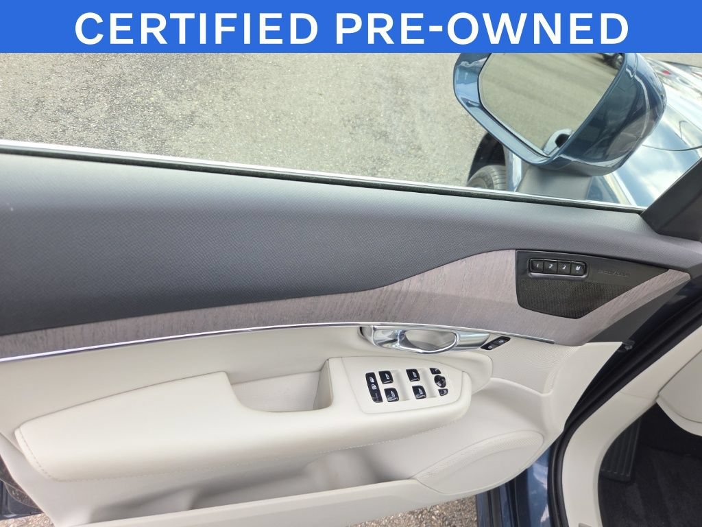 Certified 2023 Volvo XC90 B6 Plus w/ Protection Package Premier AWD/4WD image 3