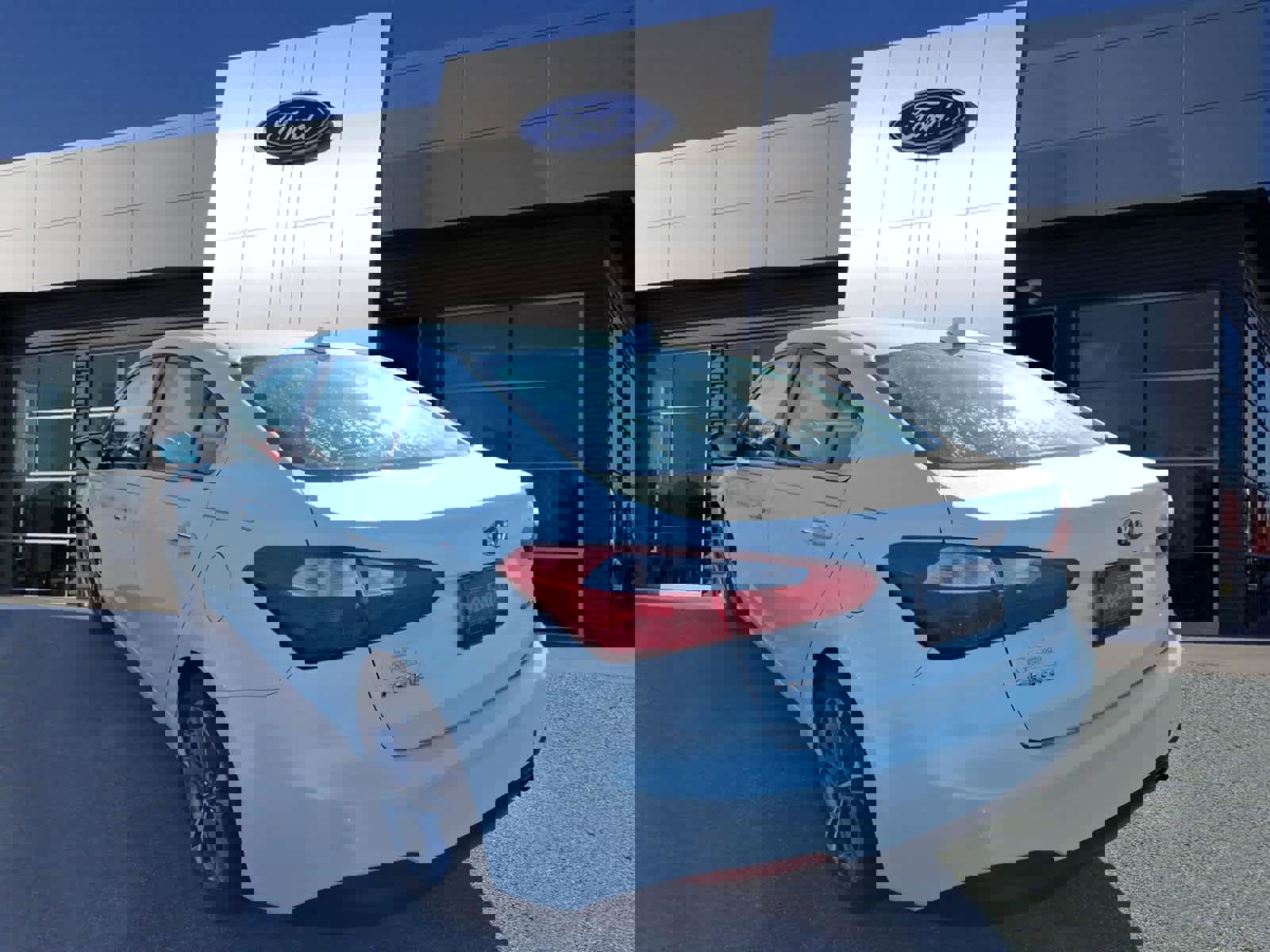 Used 2016 Kia Forte EX w/ EX Premium Package image 3