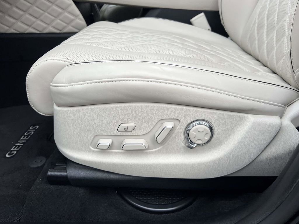 Used 2023 Genesis GV80 3.5T image 21