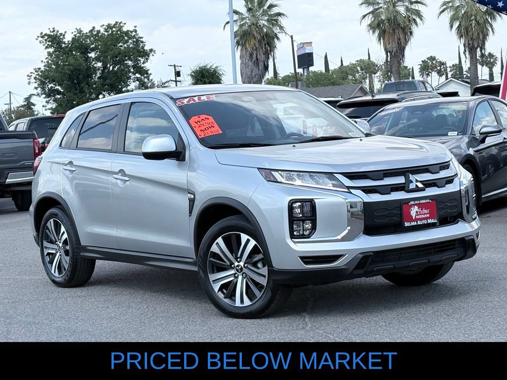 Used 2025 Mitsubishi Outlander Sport LE AWD/4WD image 2