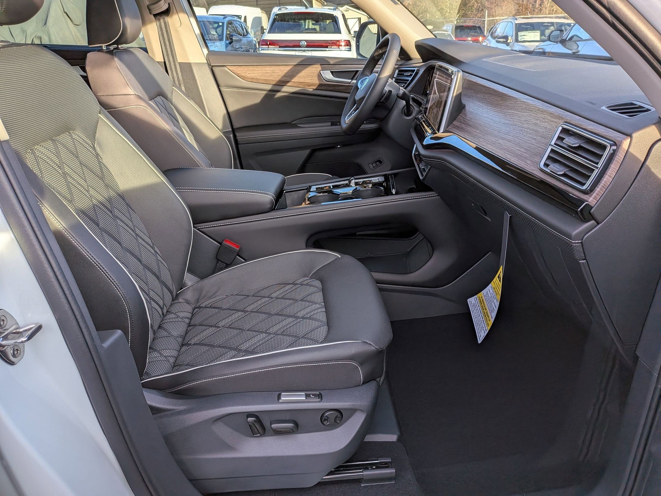 New 2026 Volkswagen Atlas SEL Premium R-Line AWD/4WD image 36