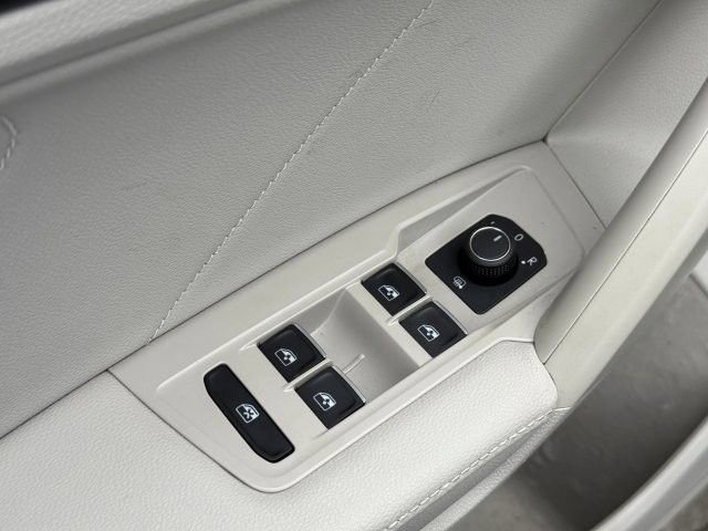 Certified 2023 Volkswagen Tiguan SE image 10